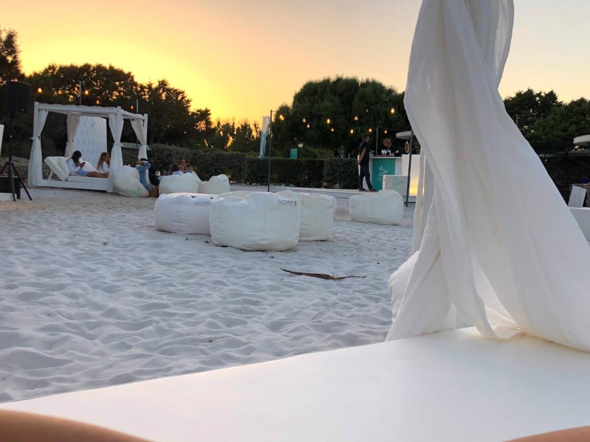 Club Esse Roccaruja Hotel Стинтино Екстериор снимка