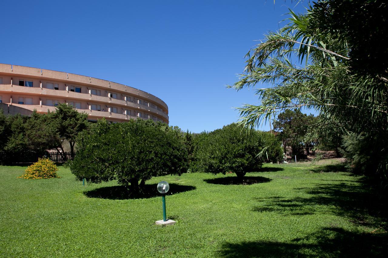 Club Esse Roccaruja Hotel Стинтино Екстериор снимка