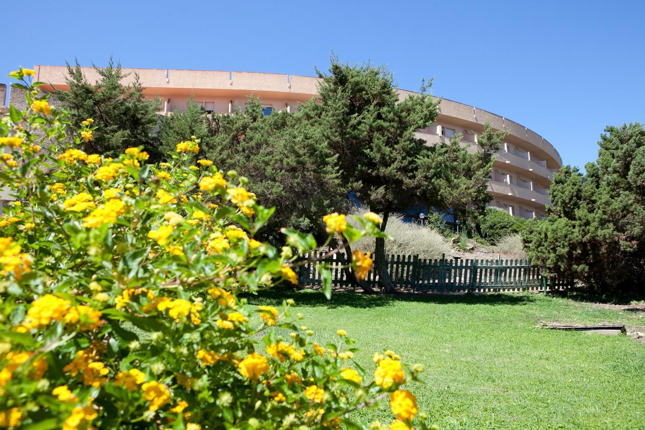 Club Esse Roccaruja Hotel Стинтино Екстериор снимка